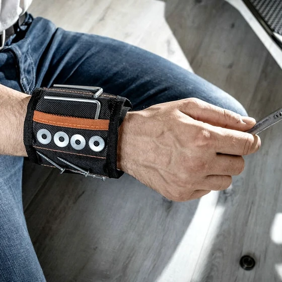 Magnetic Wrist Band with Pockets